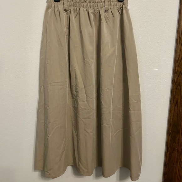 Tan A-line Skirt, Size Medium - Picture 2 of 7